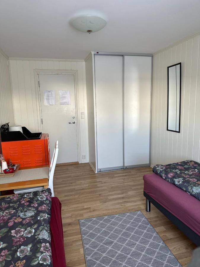Bedroom In City Centre, No Shower Available Ålesund Exteriér fotografie